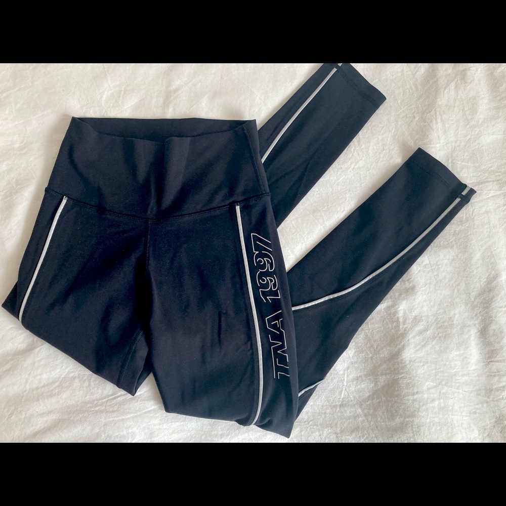 NWOT TNA leggings